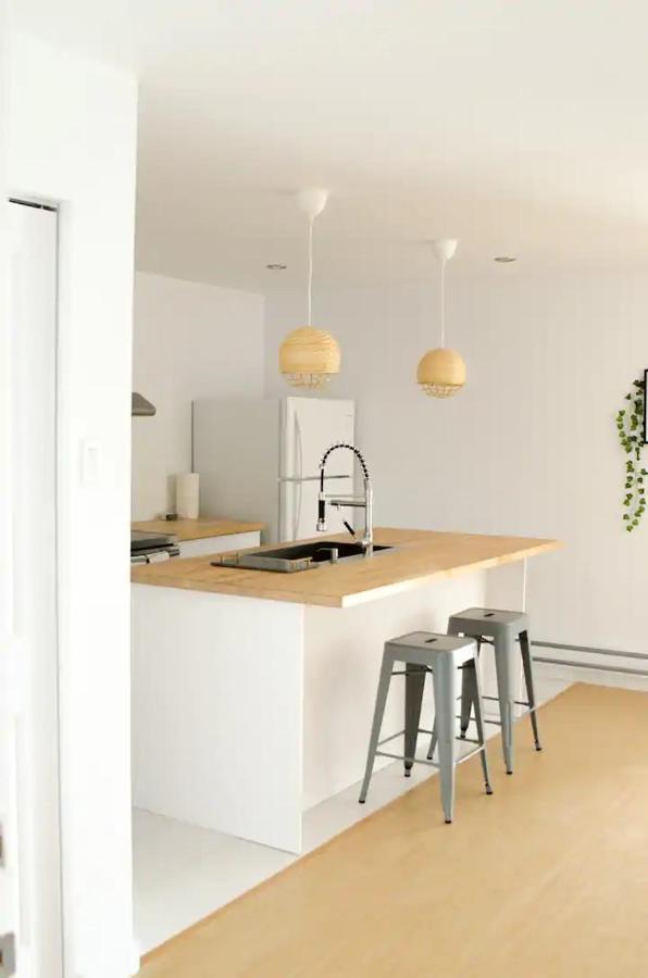 Marche Jean-Talon Suites Монреаль Экстерьер фото
